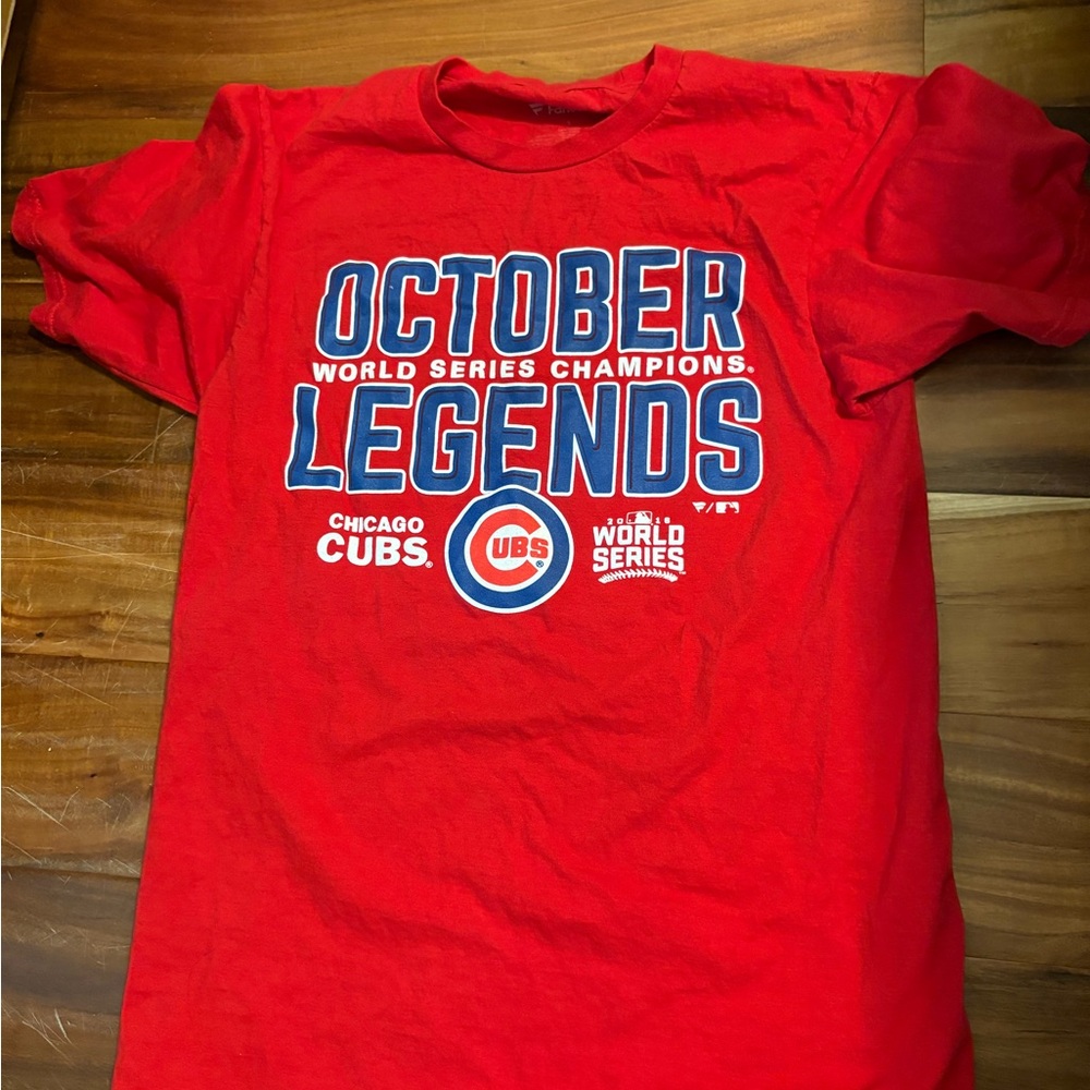 Fanatics Red T-Shirt Chicago cubs World Series shirt men’s small mlb